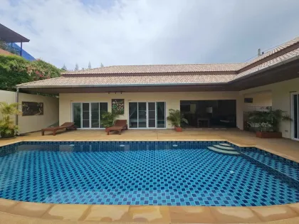 Villa 6 Chambres avec Piscine Privée à Saiyuan, Rawai à Louer