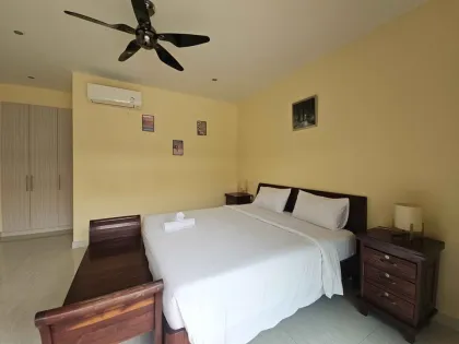 Villa 6 Chambres avec Piscine Privée à Saiyuan, Rawai à Louer