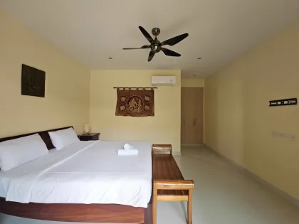 Villa 6 Chambres avec Piscine Privée à Saiyuan, Rawai à Louer