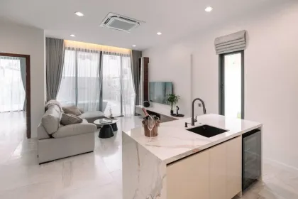 Brandneue 5-Zimmer-Poolvilla nahe Kamala Beach