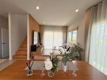 Luxusvilla mit 4 Schlafzimmern zur Miete in Anasiri, Pa Klok