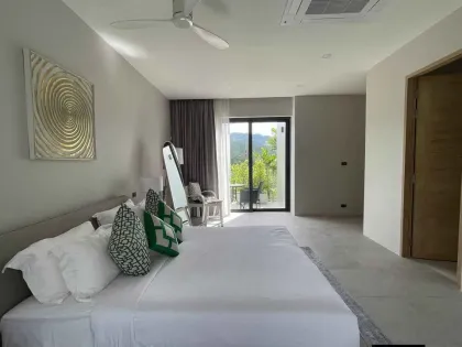 วิลล่าสวย 3 ห้องนอน วิวภูเขา ใจกลางภูเก็ตให้เช่า