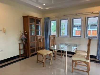 Villa spacieuse de 3 chambres à louer à Sapam Village, Koh Kaew
