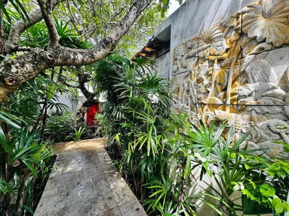 Villa tropicale avec 3 chambres et 4 salles de bain à Rawai