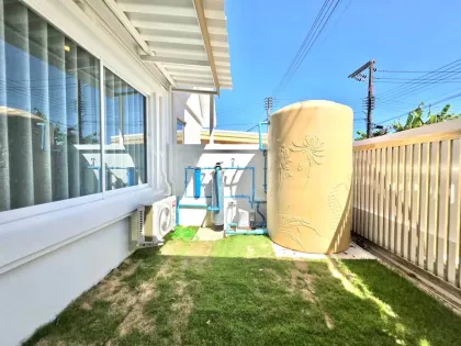Newly Renovated 2-Bedroom Home with Garden Near BISP, Pa Khlok