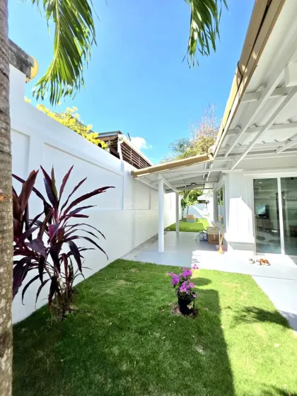 Newly Renovated 2-Bedroom Home with Garden Near BISP, Pa Khlok