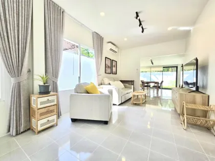Newly Renovated 2-Bedroom Home with Garden Near BISP, Pa Khlok