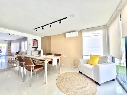 Newly Renovated 2-Bedroom Home with Garden Near BISP, Pa Khlok