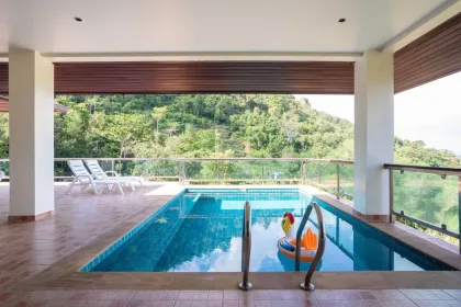 Stunning 5-Bedroom Seaview Pool Villa in Chalong