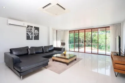 Stunning 5-Bedroom Seaview Pool Villa in Chalong