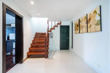 Stunning 5-Bedroom Seaview Pool Villa in Chalong