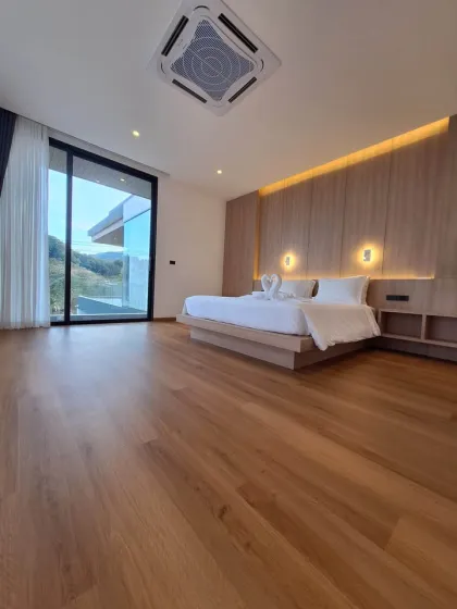 Luxury 5-Bedroom Villa with 6 Baths for Rent in Rawai, Phuket