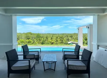 Spacious 7-Bedroom Villa with Pool and Garden in Mai Khao