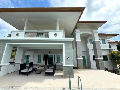 Spacious 7-Bedroom Villa with Pool and Garden in Mai Khao