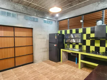 Casa en esquina de 2 habitaciones en alquiler en Phuket Town - 34,000 THB/mes