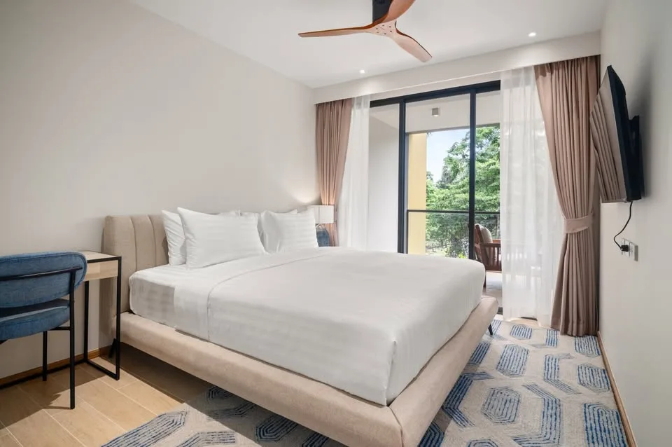 Condo Deluxe de 3 Habitaciones en Laguna Beach Residences Reef