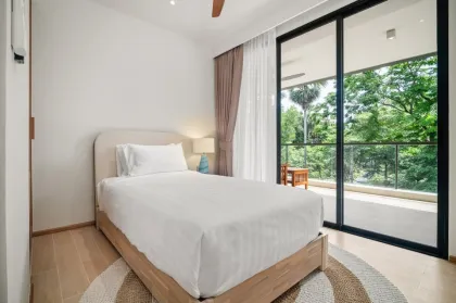 Condo Deluxe de 3 Habitaciones en Laguna Beach Residences Reef