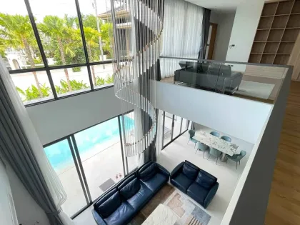 Geräumige 5-Schlafzimmer-Poolvilla zur Langzeitmiete in Cherng Talay