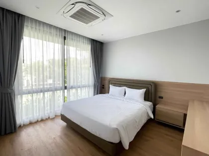 Geräumige 5-Schlafzimmer-Poolvilla zur Langzeitmiete in Cherng Talay