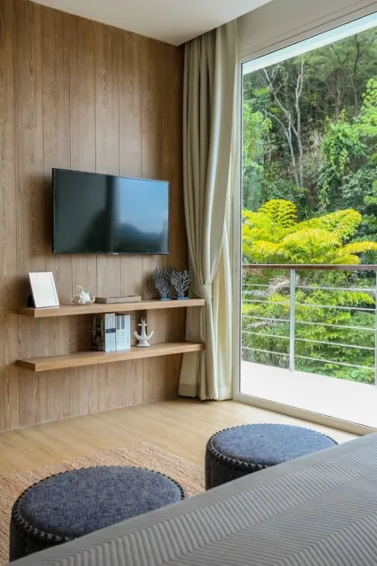 2-Zimmer-Wohnung mit Pool und Dschungelblick in Kamala Falls