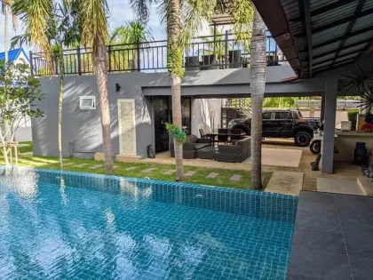 Villa de Lujo con 5 Habitaciones, Piscina y Gran Jardín en Alquiler
