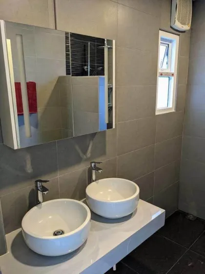 Villa de Lujo con 5 Habitaciones, Piscina y Gran Jardín en Alquiler