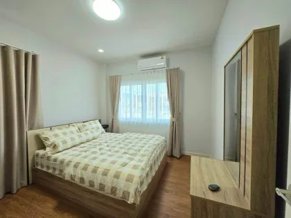 4-Schlafzimmer Familienhaus mit Seeblick in Kathu