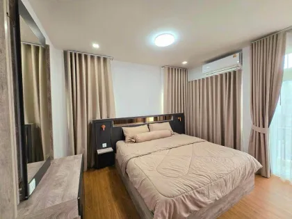 4-Schlafzimmer Familienhaus mit Seeblick in Kathu