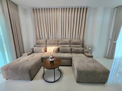 4-Schlafzimmer Familienhaus mit Seeblick in Kathu