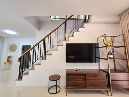 4-Schlafzimmer Familienhaus mit Seeblick in Kathu