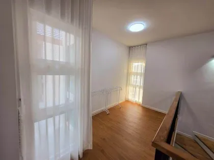 4-Schlafzimmer Familienhaus mit Seeblick in Kathu
