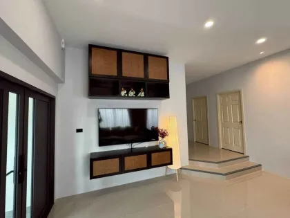 บ้านอัจฉริยะสมัยใหม่ 3 ห้องนอน 2 ห้องน้ำ ใกล้หาดในยาง