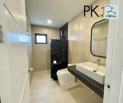 Современный дом с 3 спальнями в аренду рядом с Blue Tree Phuket