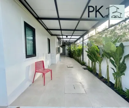 Современный дом с 3 спальнями в аренду рядом с Blue Tree Phuket