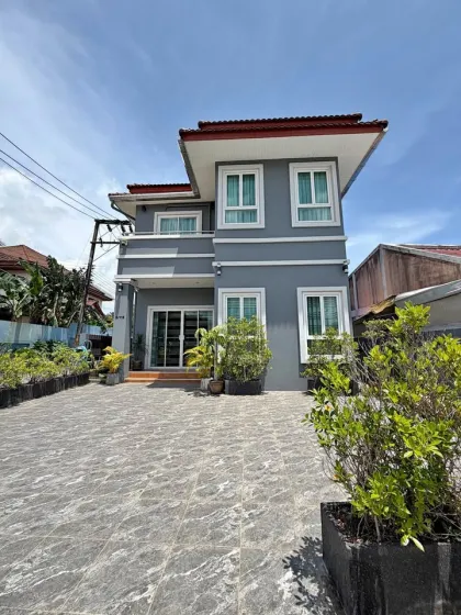 Modern 3-Bedroom 2-Storey Villa for Rent in Pasak, Cherngtalay