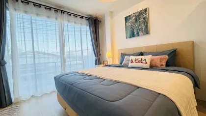 Moderner Loft-Doppelhaushälfte mit 2 Schlafzimmern & 3 Bädern zu vermieten
