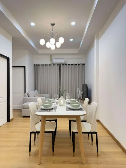 Modernes 3-Zimmer-Reihenhaus zur Miete in Cherngtalay, Phuket