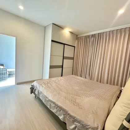 4-Zimmer-Eckhaus in Supalai Lake Ville zu vermieten