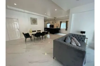 4-Schlafzimmer-Villa mit eigenem Pool zur Miete in Palai, Chalong