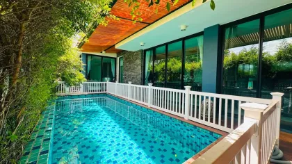Private Poolvilla mit 3 Schlafzimmern und 4 Bädern zur Miete in Kathu