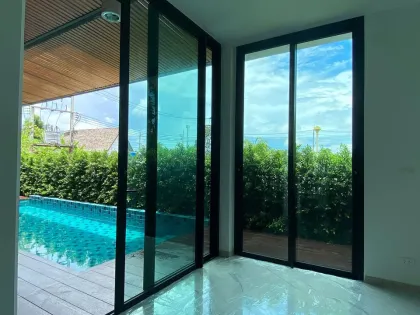 Private Poolvilla mit 3 Schlafzimmern und 4 Bädern zur Miete in Kathu