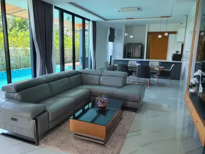 Private Poolvilla mit 3 Schlafzimmern und 4 Bädern zur Miete in Kathu