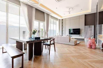 Villa con piscina de 3 dormitorios y 4 baños en alquiler en Pa Klok, Phuket