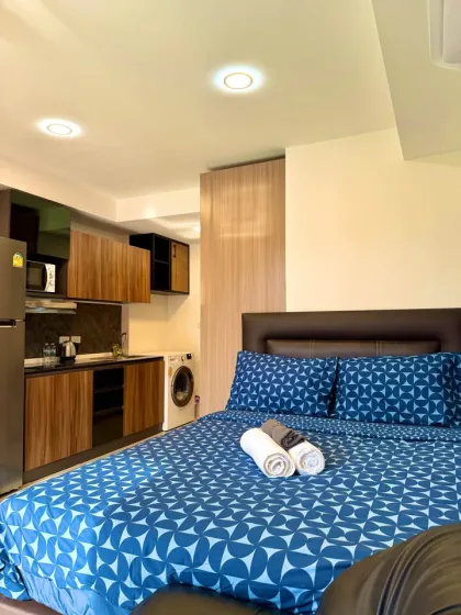 Stilvolles Studio mit Poolblick im 777 Beach Condo, Mai Khao