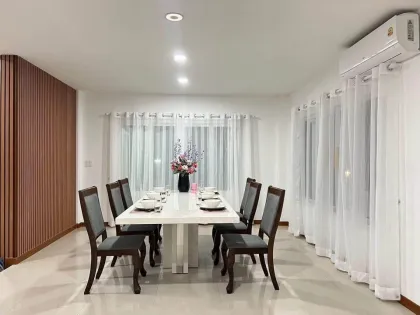 Amplia villa de 4 habitaciones en alquiler cerca de la cascada de Kathu