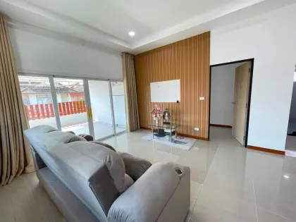 Amplia villa de 4 habitaciones en alquiler cerca de la cascada de Kathu