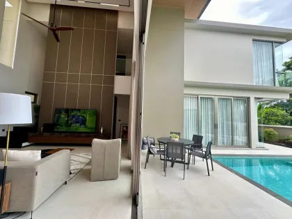 Luxury 4-Bedroom Lagoon Villa for Rent in Grand View Residence