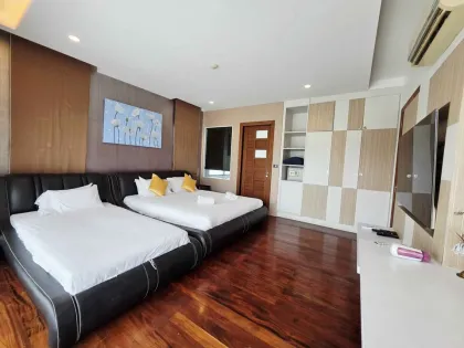 1 Schlafzimmer, 2 Badezimmer Wohnung zur Miete in Chalong Miracle Condo