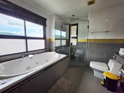 1 Schlafzimmer, 2 Badezimmer Wohnung zur Miete in Chalong Miracle Condo