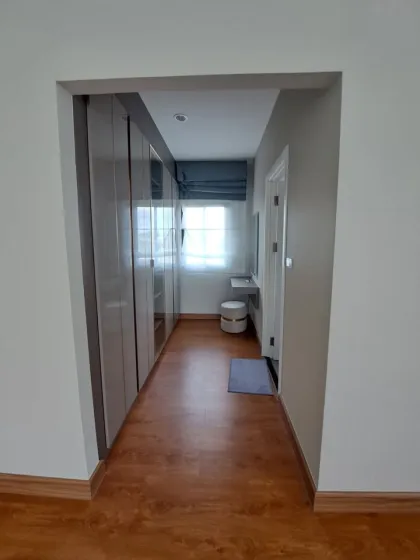 Luxuriöse freistehende 3-Zimmer-Villa mit Bergblick in Kathu